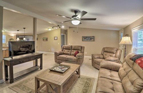 Piney House | Lake Hamilton Home w/Dock: 8 Mi to Hot Springs NP