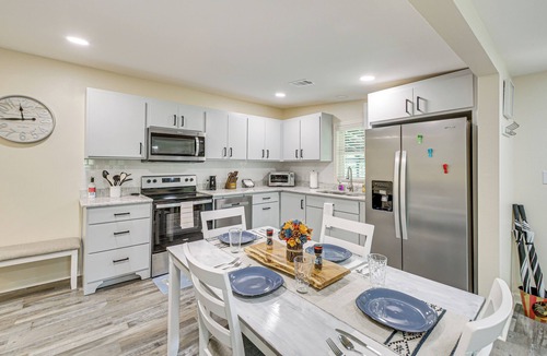 Rockwell House | Lake Hamilton Retreat w/Kayaks & Spacious Yard!