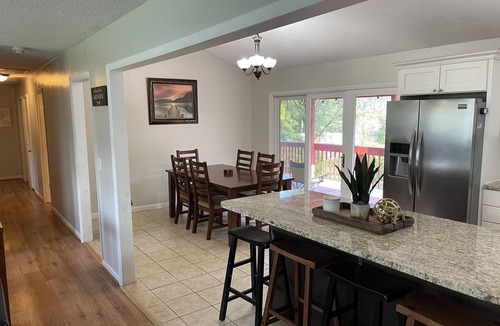 Northlakes House | Lake house with private pool.