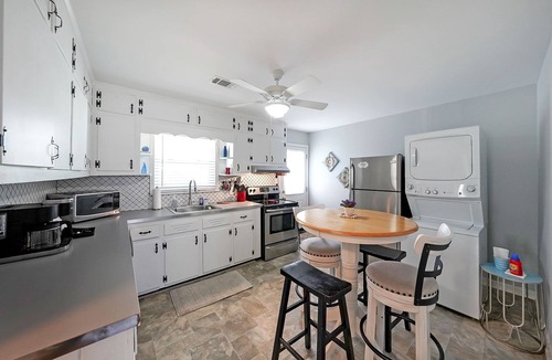 Acworth Apartment | Lake Life C - Apartment in Downtown Lake Acworth