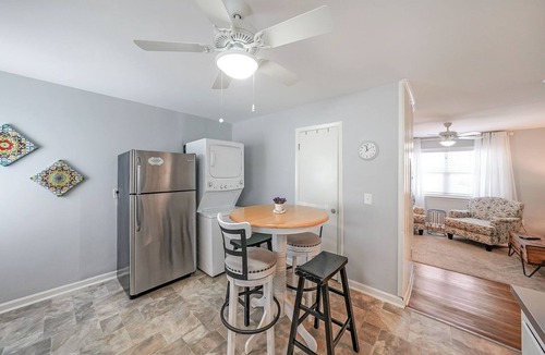 Acworth Apartment | Lake Life C - Apartment in Downtown Lake Acworth