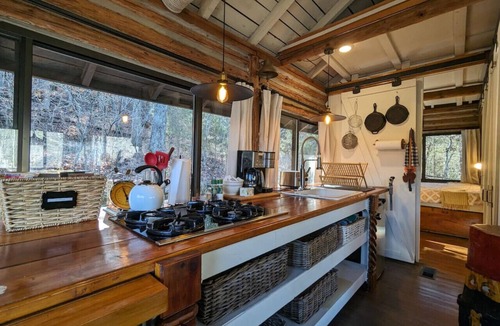 Eureka Springs Cabin | Lake Lucerne Cabin#9 Wifi+Parking+Deck@Nauti or Nice