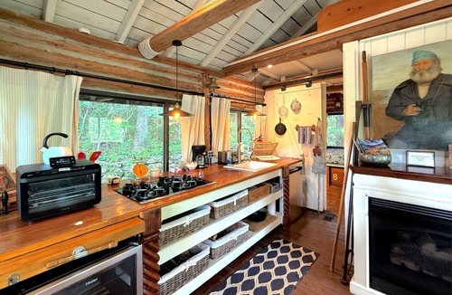 Eureka Springs Cabin | Lake Lucerne Cabin#9 Wifi+Parking+Deck@Nauti or Nice