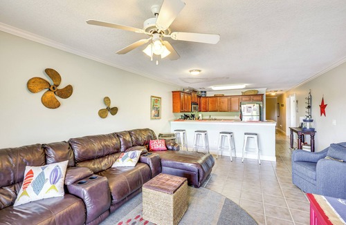 Alexander City Condo | Lake Martin Retreat w/Deck: 4 Mi to Wind Creek!