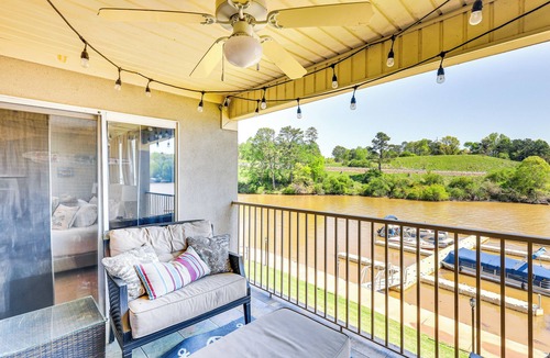 Alexander City Condo | Lake Martin Retreat w/Deck: 4 Mi to Wind Creek!
