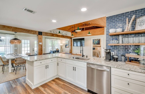 Dadeville House | Lake Martin Retreat w/Private Dock & Boat Launch
