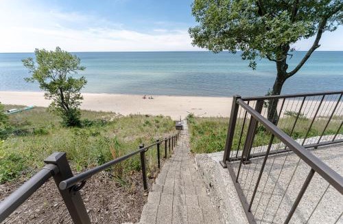 West Olive House | Lake Michigan Beach Cottage - beach access and stunning views.