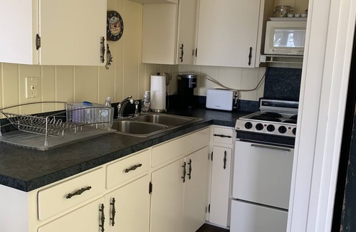 Ottawa Beach Cottage | Lake Michigan Cottage - Steps away from the Beach! 28 Night Minimum