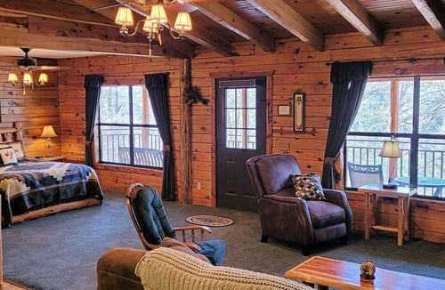 Sylvan Shores Cabin | Lake Shore Cabins on the Waterfront of Beaver Lake with Boat Dock & Swim Deck