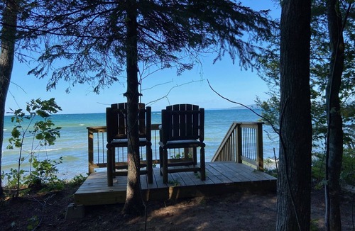 Brimley Cottage | Lake Superior Lakefront Cabin w/Private Beach Trail, Game Room & 4BR Remodel