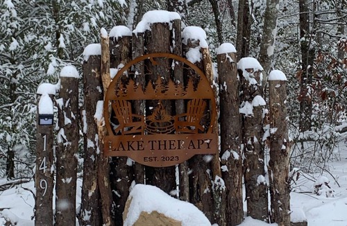 Tracy City Cabin | Lake Therapy at The Retreat at Water's Edge