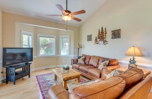 Hiawassee House | Lake-View Condo with Covered Deck in Hiawassee!