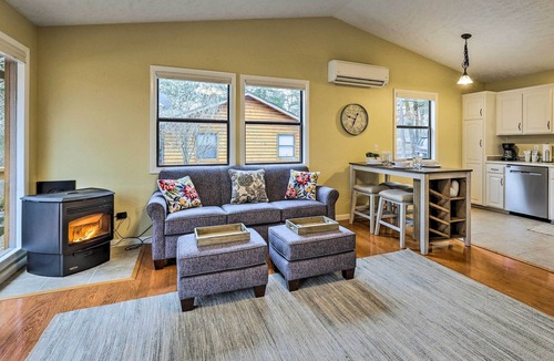 Arrow Point House | Lake Views: Table Rock Lake Retreat w/Fenced Yard