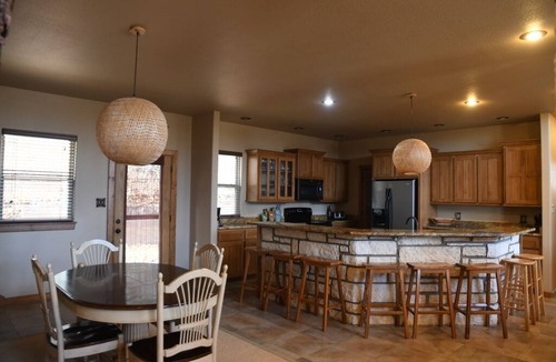 Texanna House | Lakefront 4 bedroom, 4 bath Porum Landing retreat plus bunk room beautiful views
