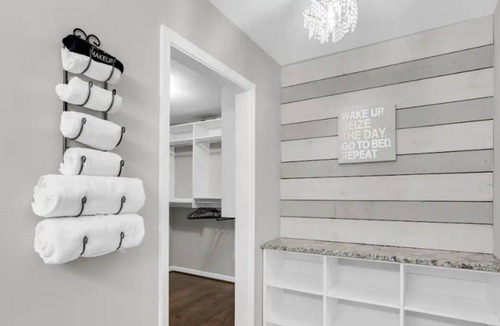 Flowery Branch House | Lakefront, Backyard Oasis, Camp Marshmallows, Indoor Gym, Saltwater Pool