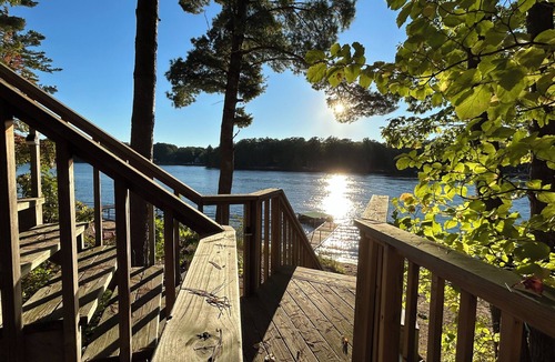 Mayfield Cottage | Lakefront Cabin - Hot Tub, Kayaks, Canoe, Pedal boat, Fishing Dock- Pet friendly