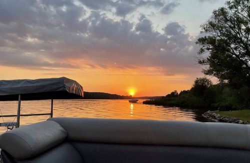 Bellaire Cottage | Lakefront Cottage on Clam Lake —access to Torch lake!
