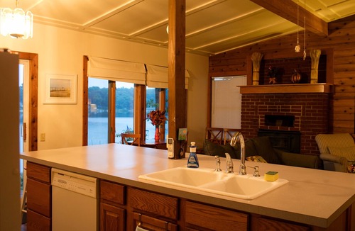 Twin Lake Cottage | Lakefront cottage.swim, kayak, fish, hike, bonfires and excellent reviews.