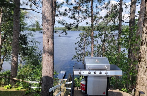 Chetek Cottage | LAKEFRONT COTTAGE