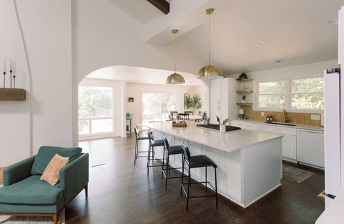 Barium Springs House | Lakefront Cove Retreat Private Dock + Hot Tub + Sauna | Hummingbird Home