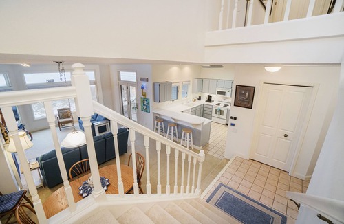 Manistee Condo | Lakefront Harbor Village Family Condo
