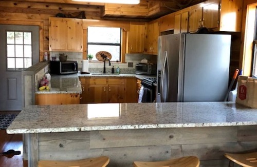 Blairsville Cabin | Lakefront home on Lake Nottely with dock
