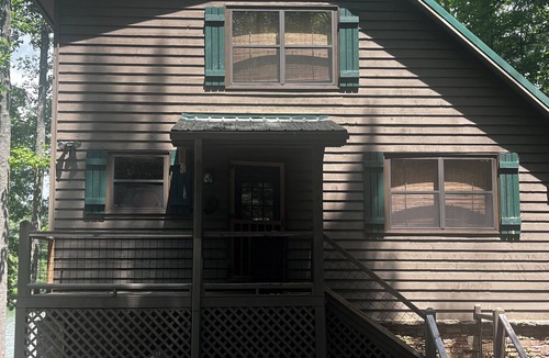 Blairsville Cabin | Lakefront home on Lake Nottely with dock