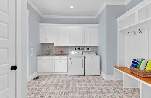 Lincolnton House | Lakefront home sleeps 16 only 35 miles to Masters