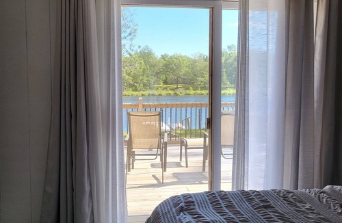 Tomahawk House | Lakefront House