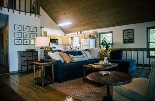 Ten Mile House | Lakefront Oasis: Dock, Porch, Kayaks, Arcade & Gameroom