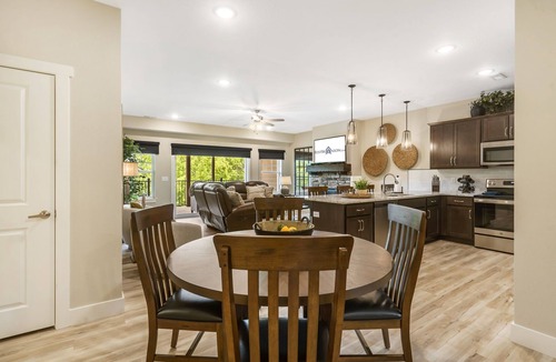 Branson Condo | Lakefront on Taneycomo with Fireplace, Just Minutes from Branson Landing