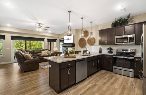 Branson Condo | Lakefront on Taneycomo with Fireplace, Just Minutes from Branson Landing
