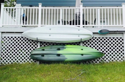 Harrison Cottage | Lakefront, Private Beach on stunning Budd Lake, Kayaks, Fire Pit & sunrises!