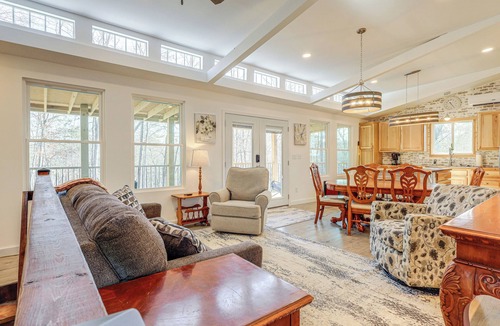 New Tazewell Cabin | Lakefront Retreat w/Fire Pit on Norris Lake