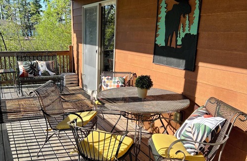 Gaylord House | Lakefront with guest house option, great location