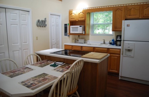 Russell Springs Cabin | LakePointe's Super Cabin - No Cleaning Fees!