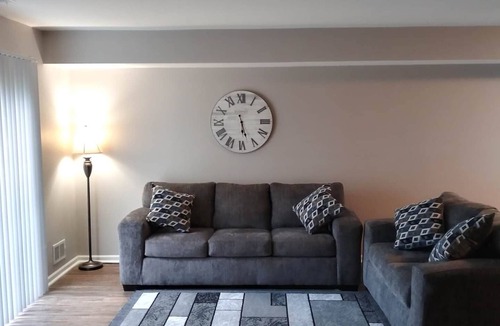 West Bloomfield House | ^LAKESIDE LUXURY TOWNHOME* 3BDRMS/2.5BTHRM/2CAR GARAGE!^