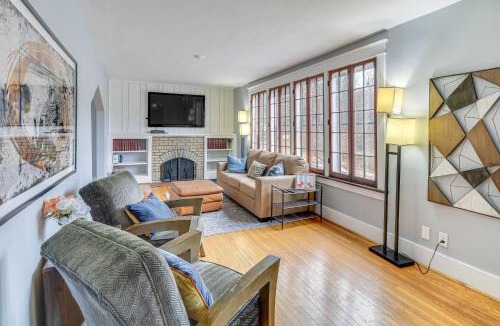 Clifton Heights House | Lakeside Clifton Heights Home Near Forest Park