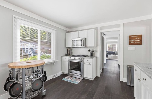 High Point House | Lakeside Haven! SML Home with Private Boat Dock, Gym, Firepit and BEACH!