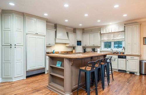 Rockwell House | Lakeside Luxury Villa | Hot Tub | Private Dock