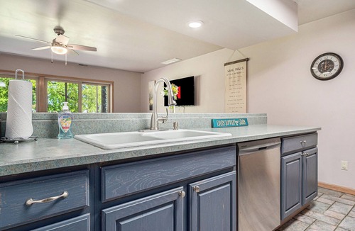 East Jordan House | 🌼 Lakeside Retreat: 2BDR Lakeview Townhome ➠ #3
