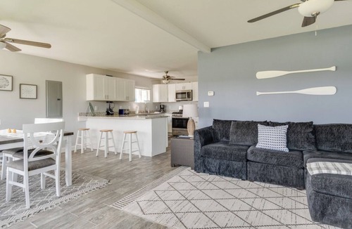 Kendall House | Lakeside Retreat on South Scott Lake – Pet Friendly | Sleeps 8