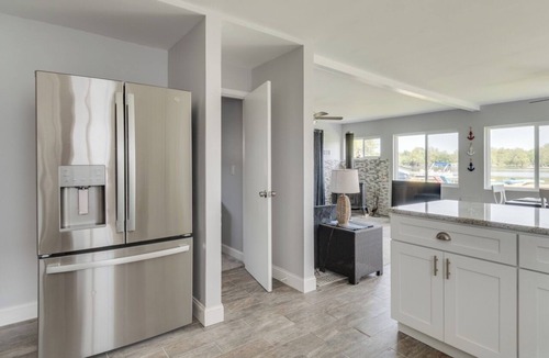 Kendall House | Lakeside Retreat on South Scott Lake – Pet Friendly | Sleeps 8