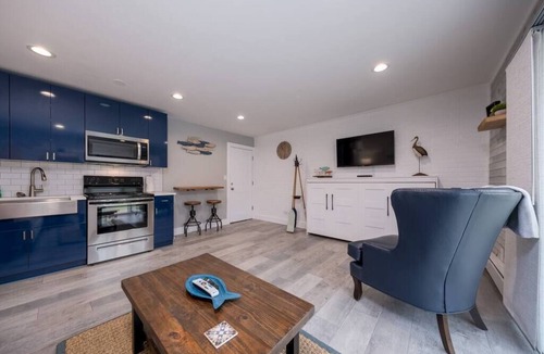 Bridgman Condo | Lakeside Serenity: One-Bedroom Villa