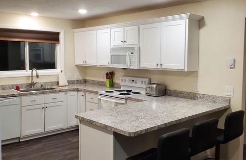 St Ignace House | Lakeview Getaway with stunning sunrises