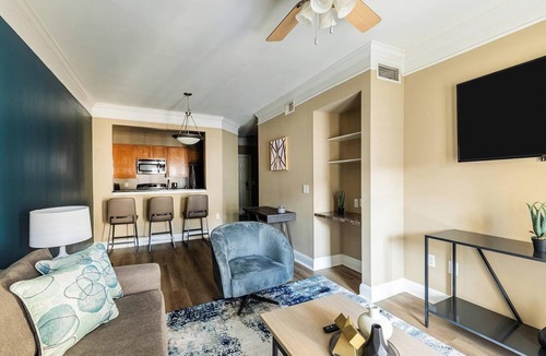 Buckhead Apartment | Landing | Amazing 1BD, Gym, Pool