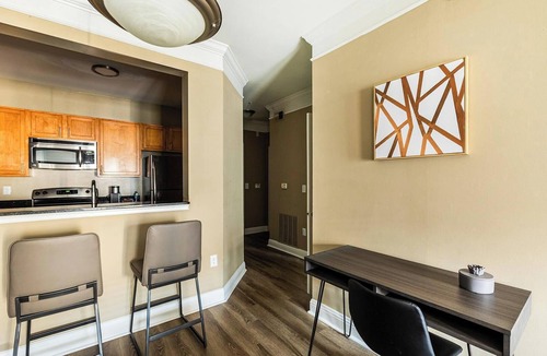 Buckhead Apartment | Landing | Amazing 1BD, Gym, Pool