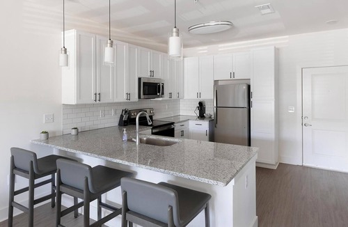 Athens Apartment | Landing | Amazing 1BD, Gym, Yoga Studio