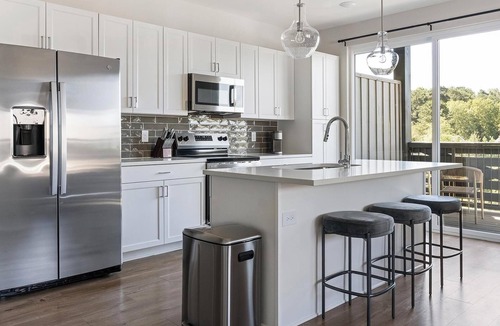 Oakwood Apartment | Landing | Amazing 1BD, Pool, Clubhouse