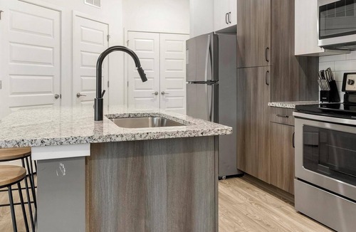 Mableton Apartment | Landing | Amazing 1BD, Rooftop Lounge, Pool
